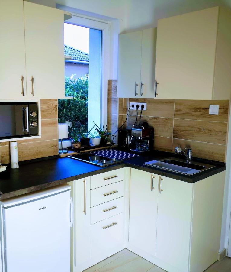 Arvalanyhaj Home Apartman Herceghalom Bagian luar foto
